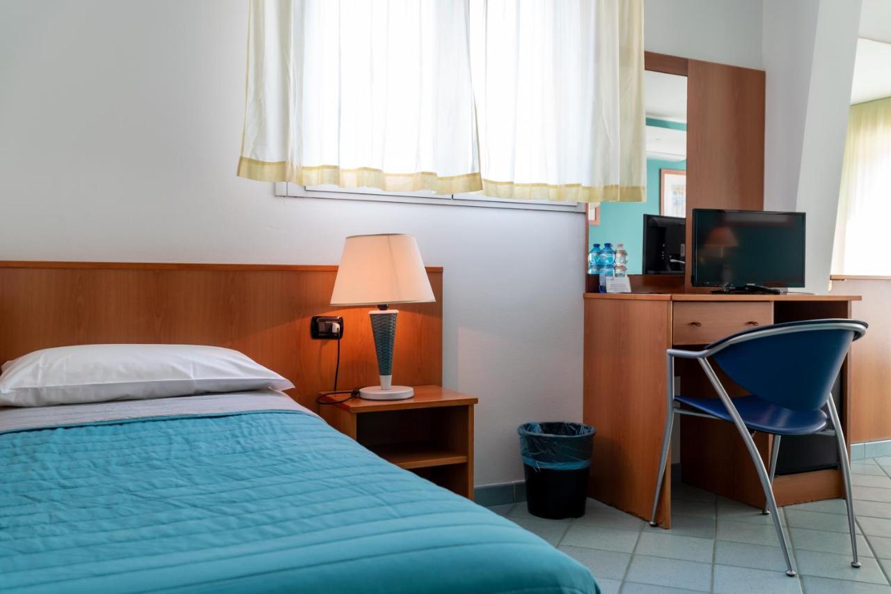 Hotel Alisei Линьяно-Саббьядоро Экстерьер фото
