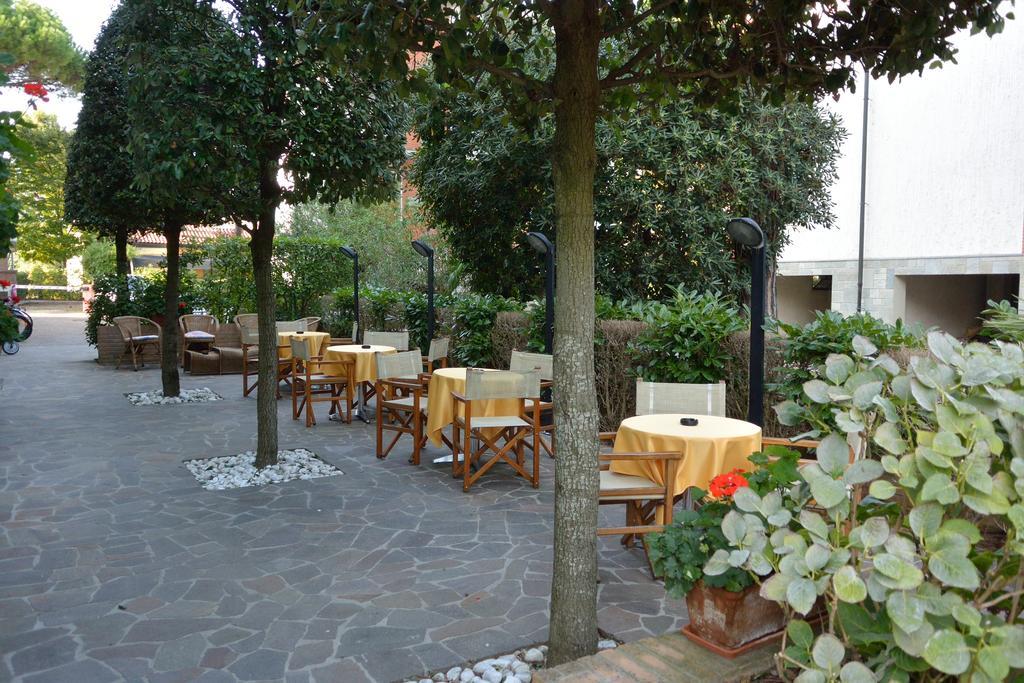 Hotel Alisei Линьяно-Саббьядоро Экстерьер фото